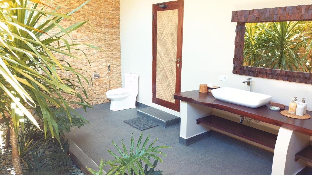 Gili Palms Villas Gili Trawangan Exterior photo